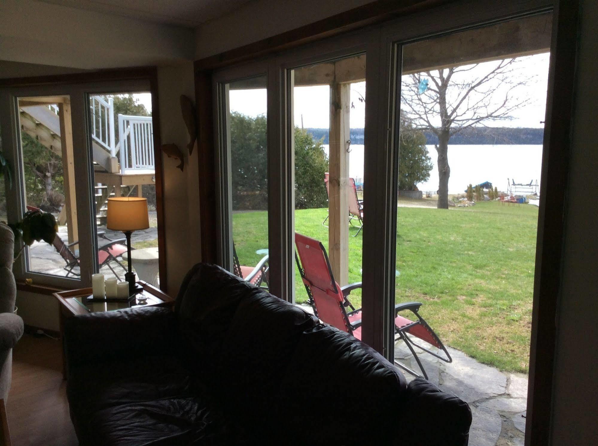 N' This On The Bay -Vacation Suite Wiarton Dış mekan fotoğraf