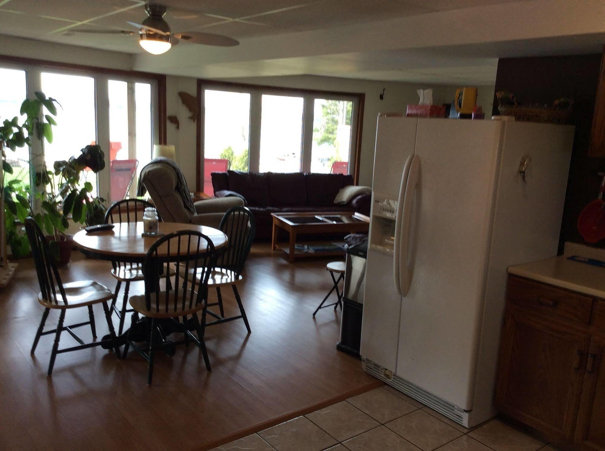 N' This On The Bay -Vacation Suite Wiarton Dış mekan fotoğraf